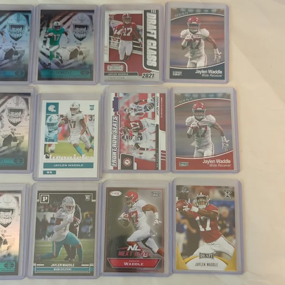 Jaylen Waddle 30 Rookie Card Lot Miami Dolphins